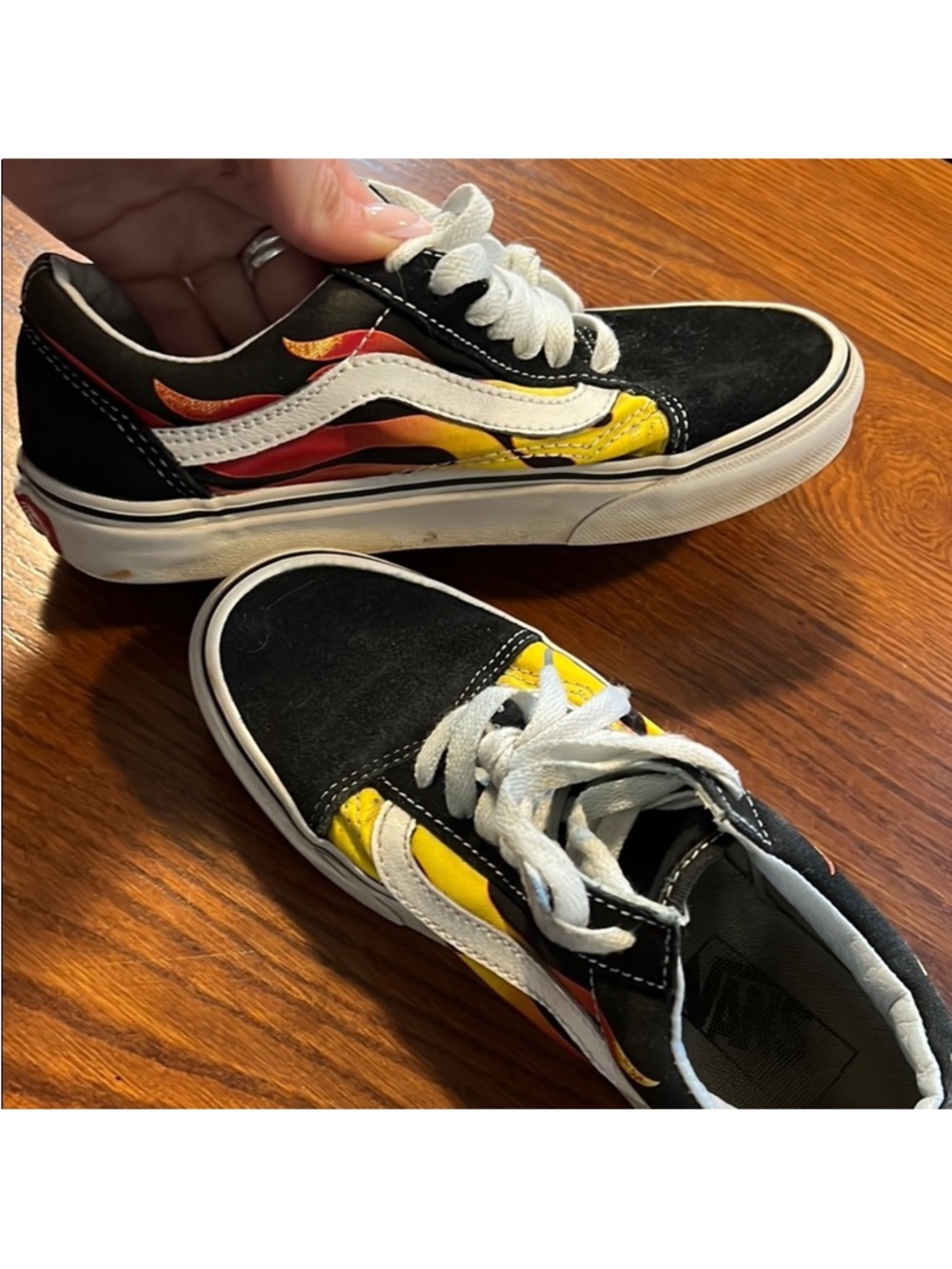VANS • Women’s Size 5.5 • Black Old Skool with Red/Yellow Flame Detail Sneakers - Picture 5 of 8